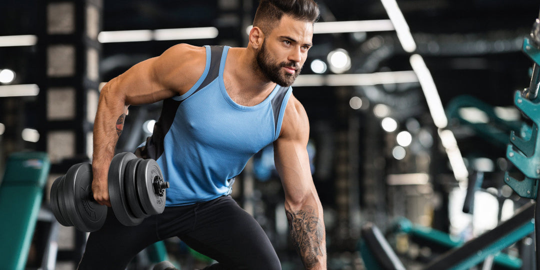 Workout mit Kurzhanteln