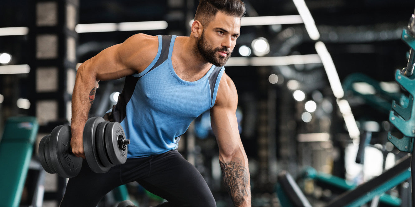 Workout mit Kurzhanteln